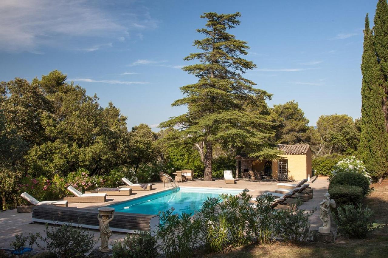Domaine De La Tourelle Orgon Exterior photo