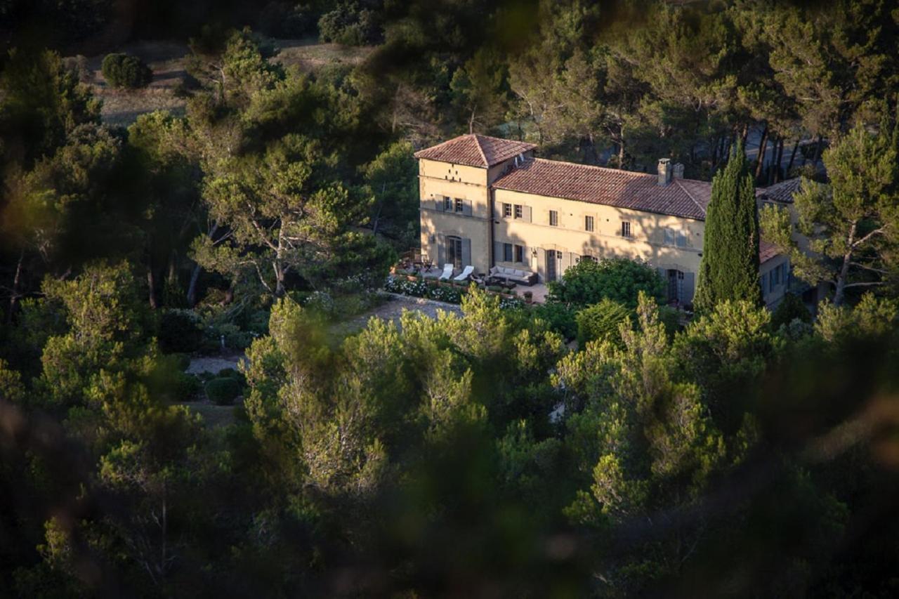 Domaine De La Tourelle Orgon Exterior photo